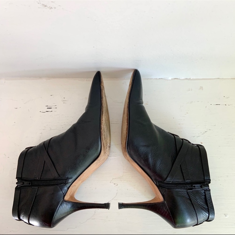 Manolo Blahnik Black Leather Pointy Toe Stiletto Heel Bootie - Picture 4 of 15